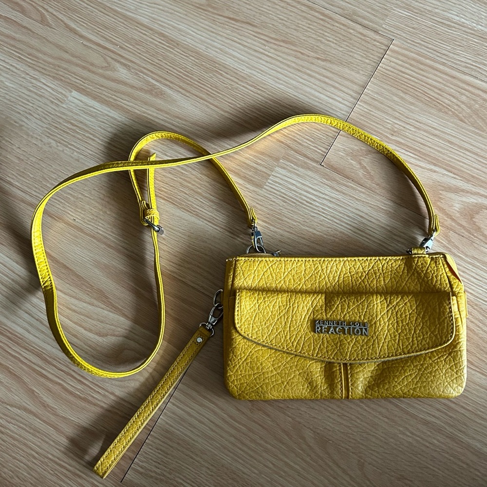 Kenneth Cole Reaction Vibrant Yellow Leather Crossbody Clutch Bag